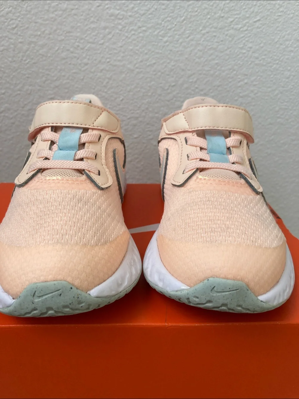SALE! 50% Off Nike Kids Peach and White Lightweight Sneaker Size: 13c